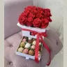 Шкатулка с розами и клубникой премиум «Взаимные Чувства»